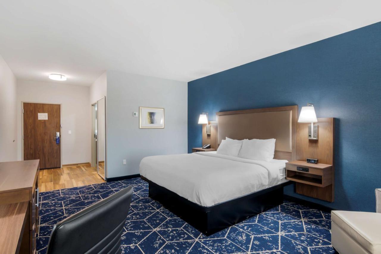 Hotel Western St. Louis Airport 3*