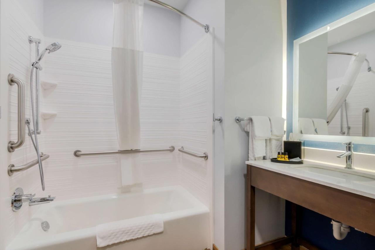 Hotel Western St. Louis Airport